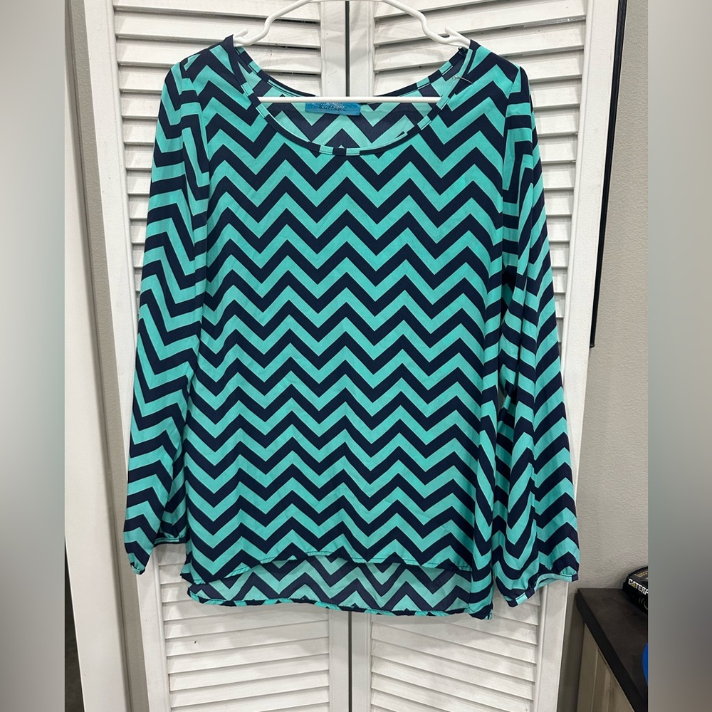 Buttons women’s blouse size medium